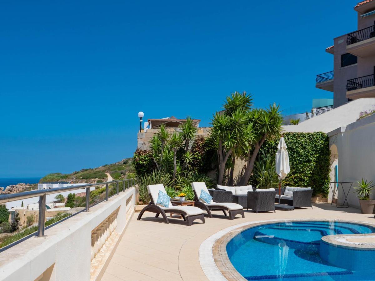 Villa Palma - Sunset Sea Views With Pool, Jacuzzi, Sauna And Games Room Mellieħa Buitenkant foto