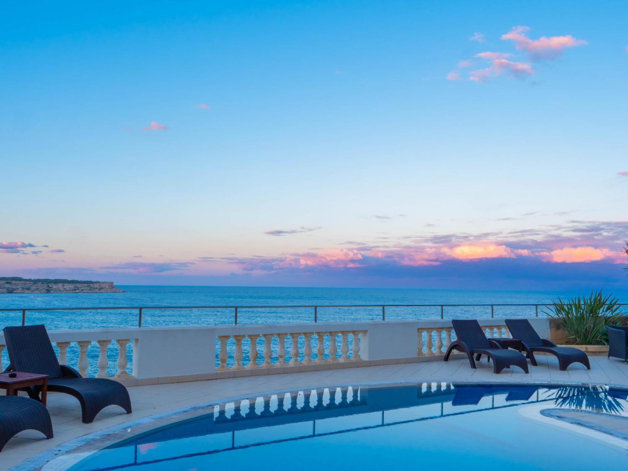 Villa Palma - Sunset Sea Views With Pool, Jacuzzi, Sauna And Games Room Mellieħa Buitenkant foto