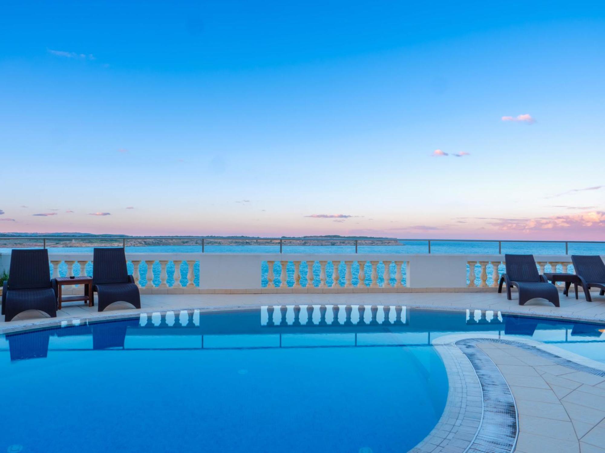 Villa Palma - Sunset Sea Views With Pool, Jacuzzi, Sauna And Games Room Mellieħa Buitenkant foto