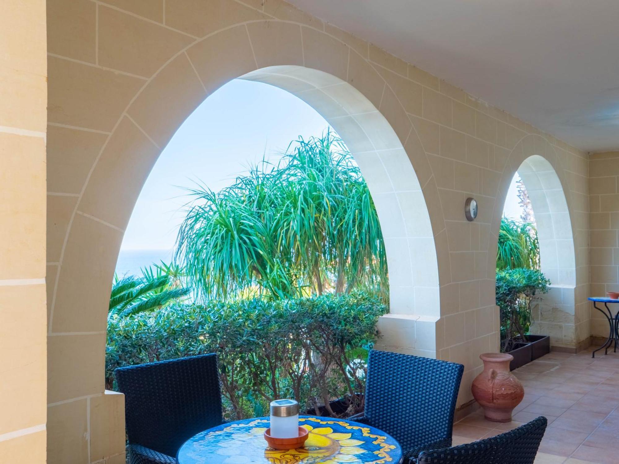 Villa Palma - Sunset Sea Views With Pool, Jacuzzi, Sauna And Games Room Mellieħa Buitenkant foto